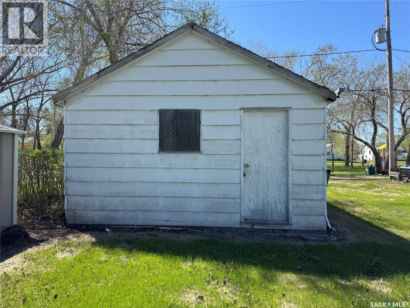 210 2Nd Street W, Wynyard, SK - Outdoor