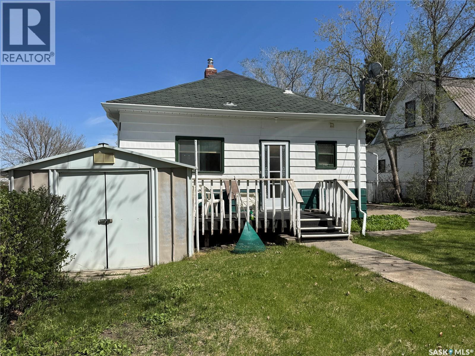 210 2Nd Street W, Wynyard, SK - Outdoor