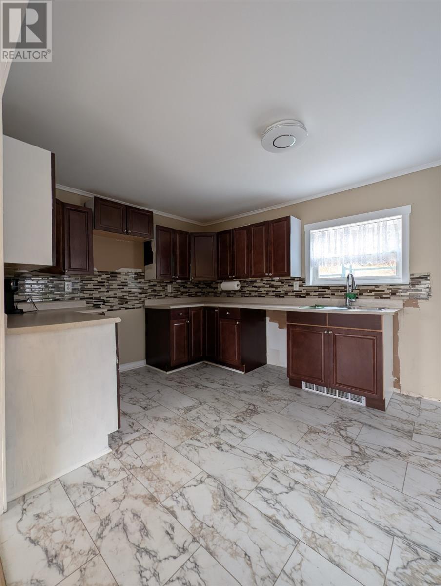 65 Main Road, Riverhead, NL - Indoor Photo Showing Kitchen