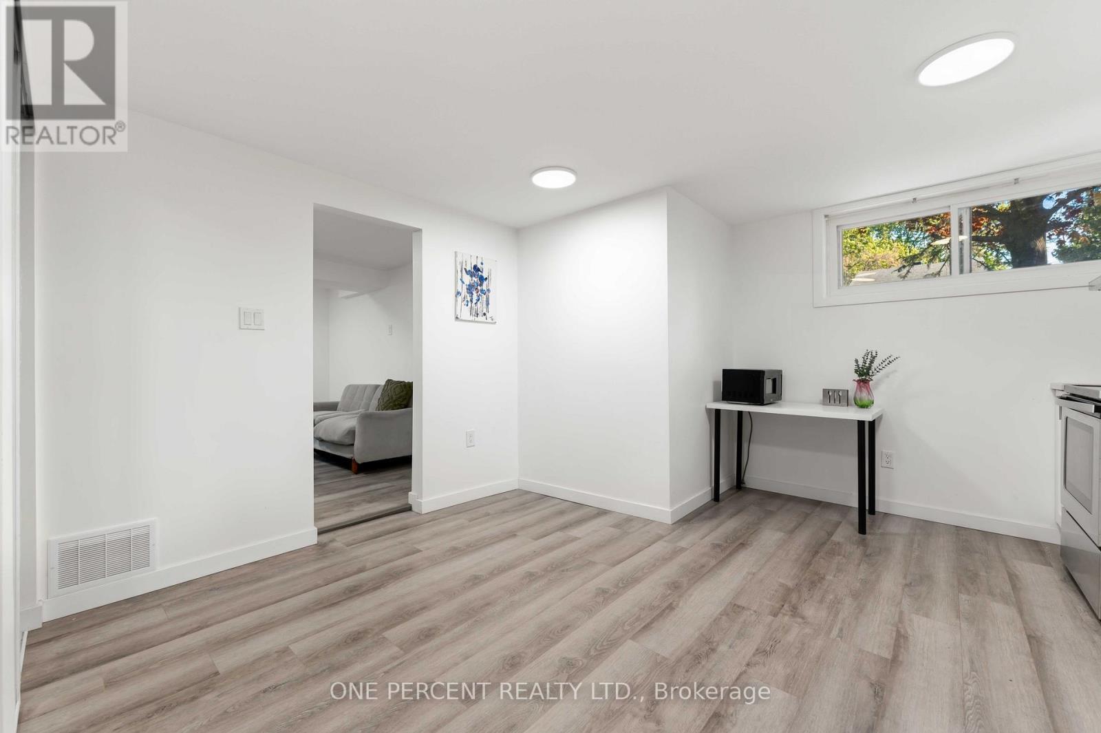 933 Kincaid Court, Ottawa, ON - Indoor