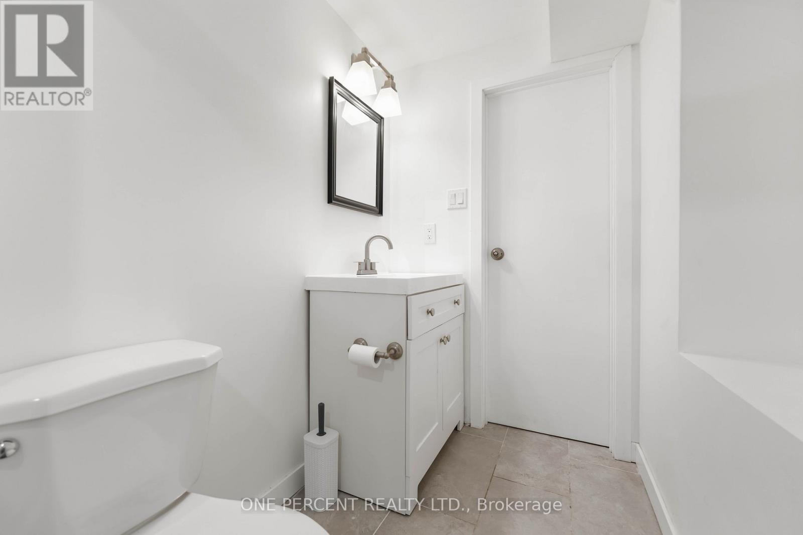 933 Kincaid Court, Ottawa, ON - Indoor Photo Showing Bathroom