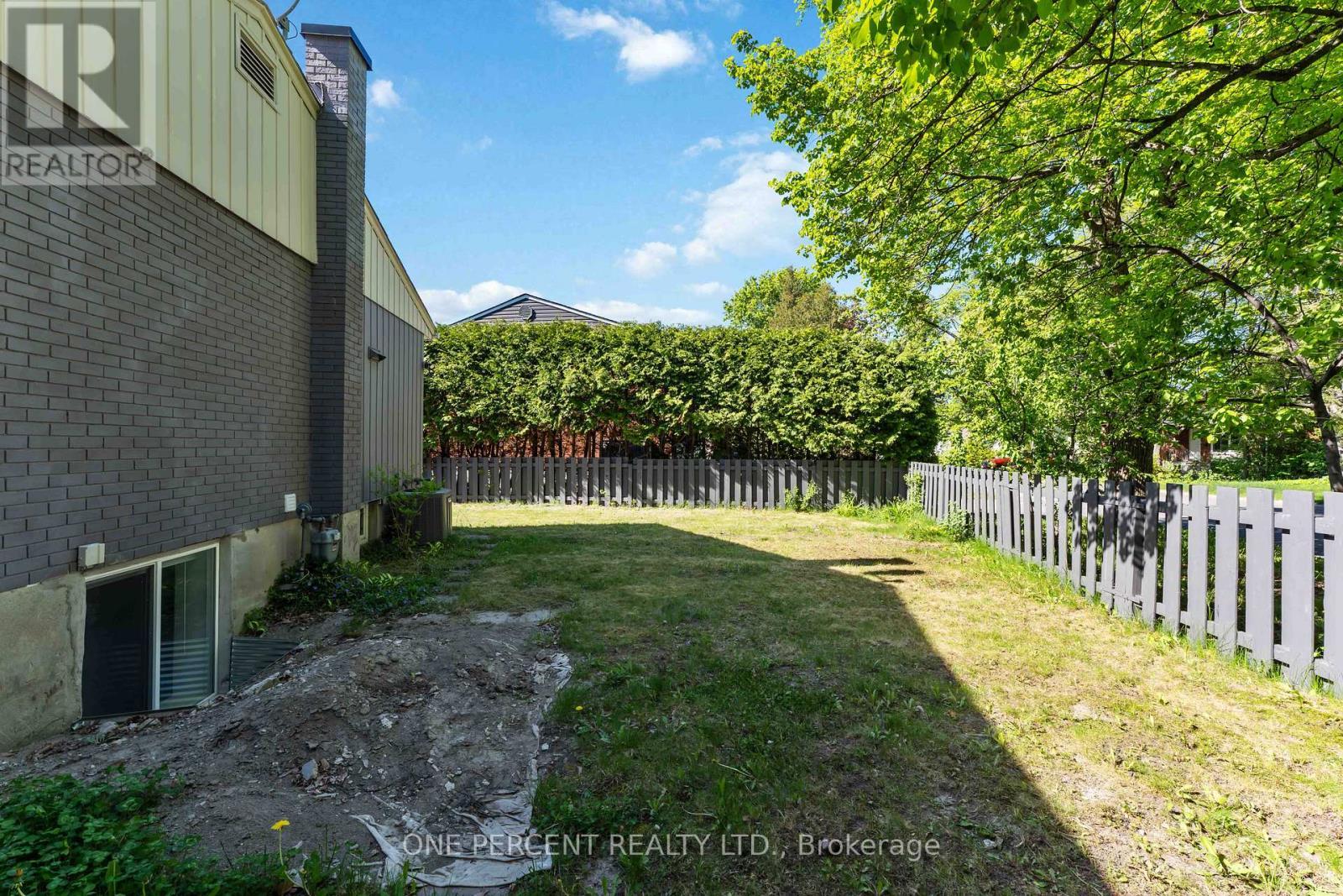 933 Kincaid Court, Ottawa, ON - Outdoor