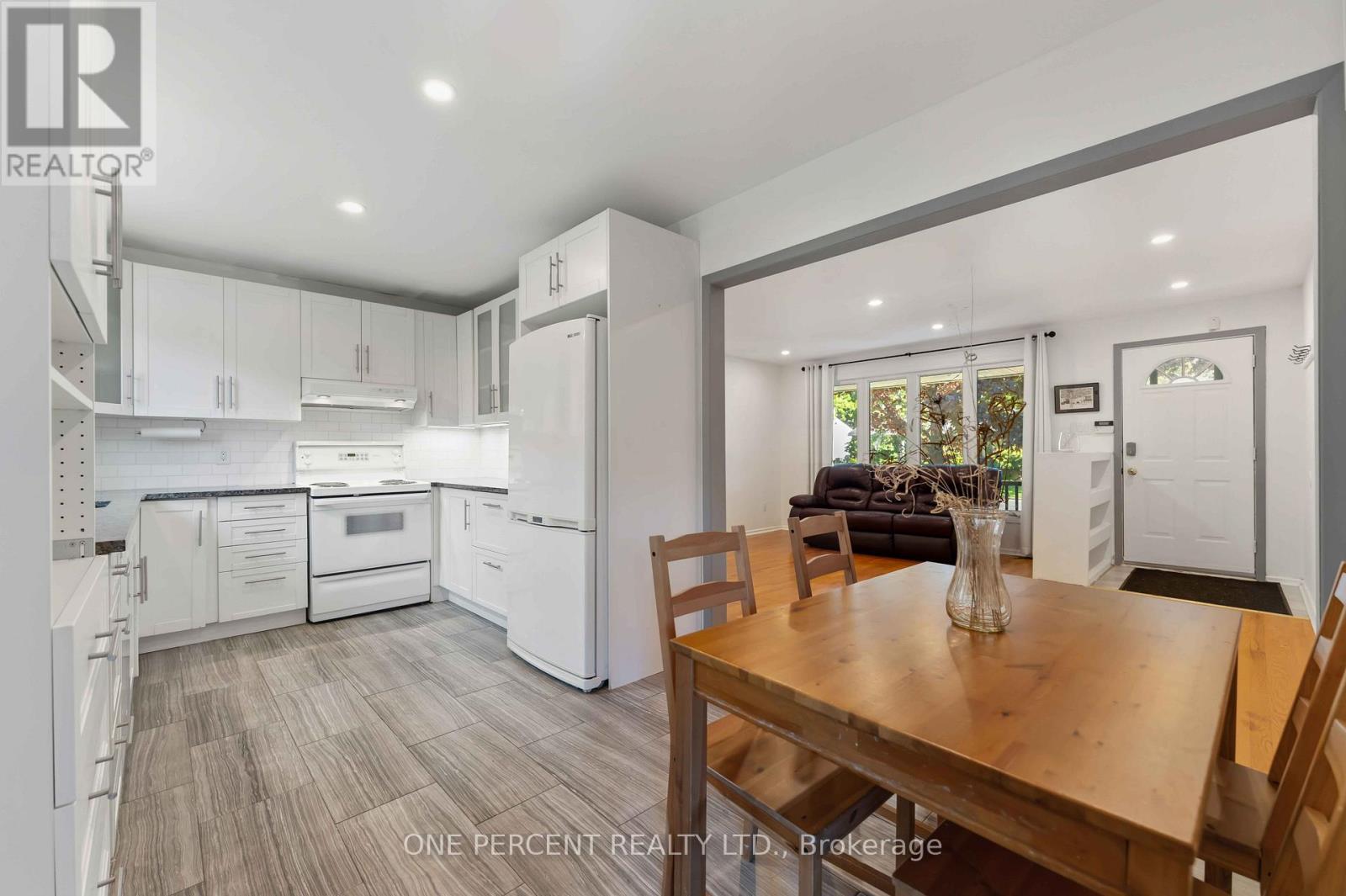 933 Kincaid Court, Ottawa, ON - Indoor