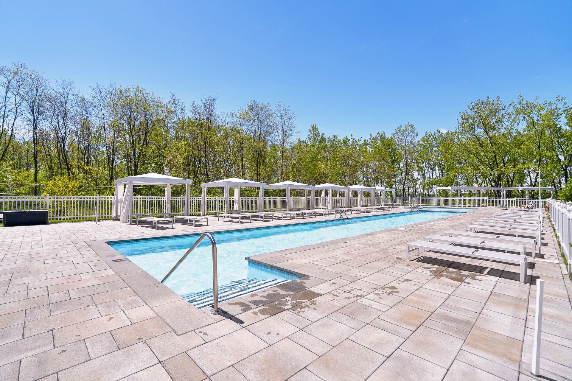Pool - 1005-1000 Rue André-Prévost, Montréal (Verdun/Île-Des-Soeurs), QC - Outdoor With In Ground Pool With Backyard