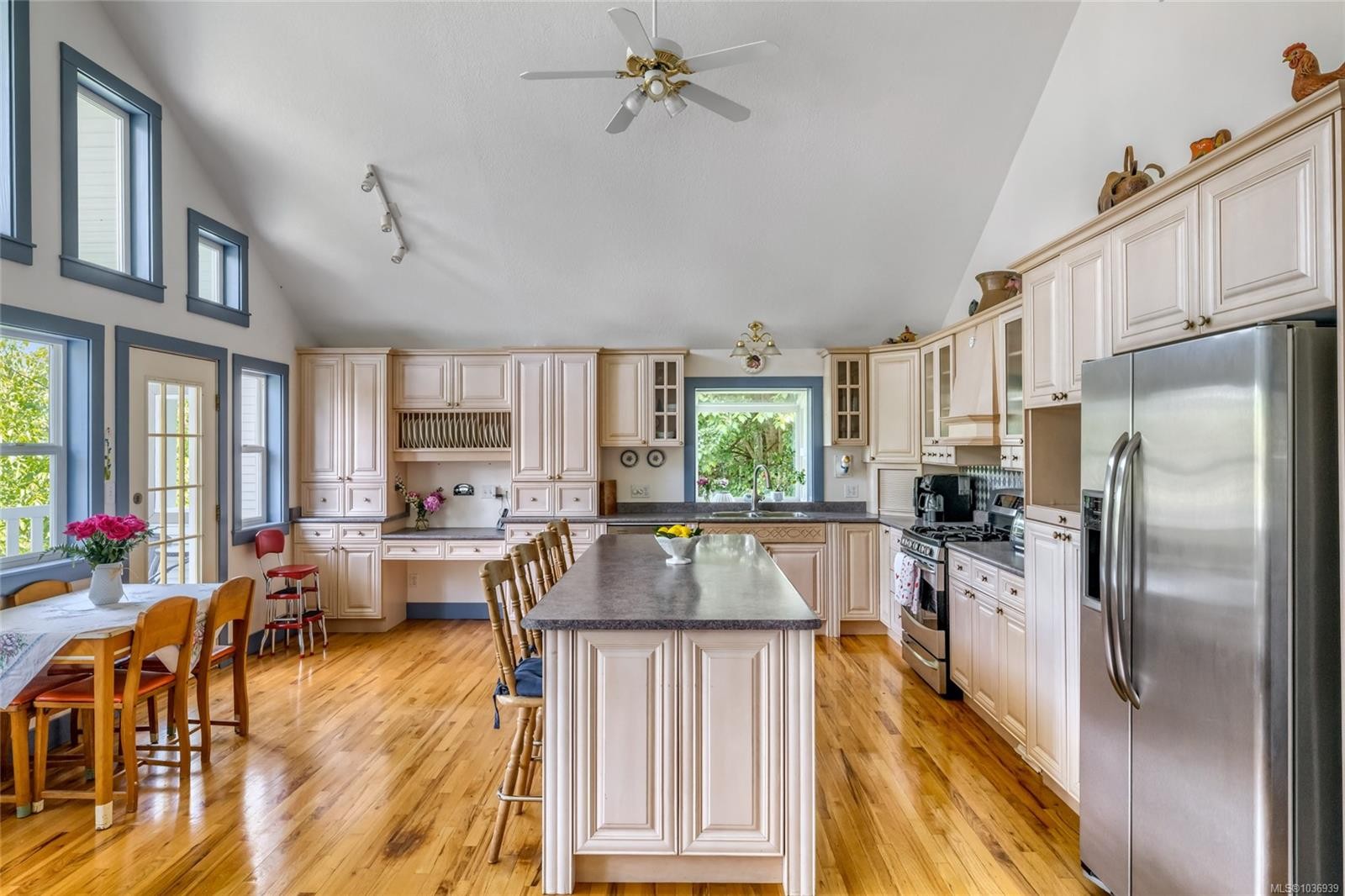 921 Marchmont Rd, Duncan, BC