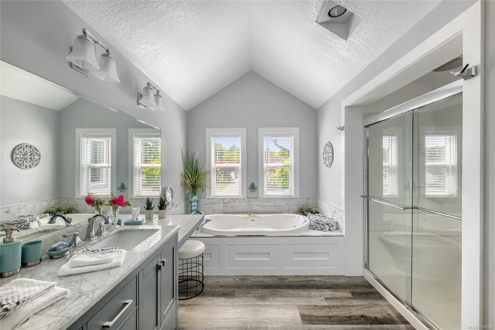 921 Marchmont Rd, Duncan, BC