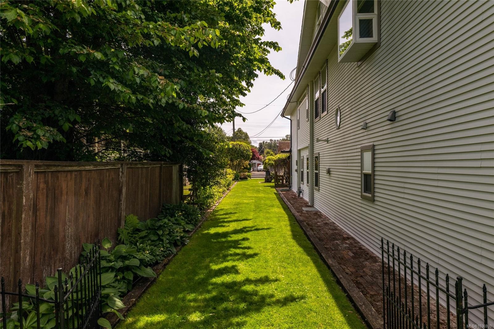 921 Marchmont Rd, Duncan, BC