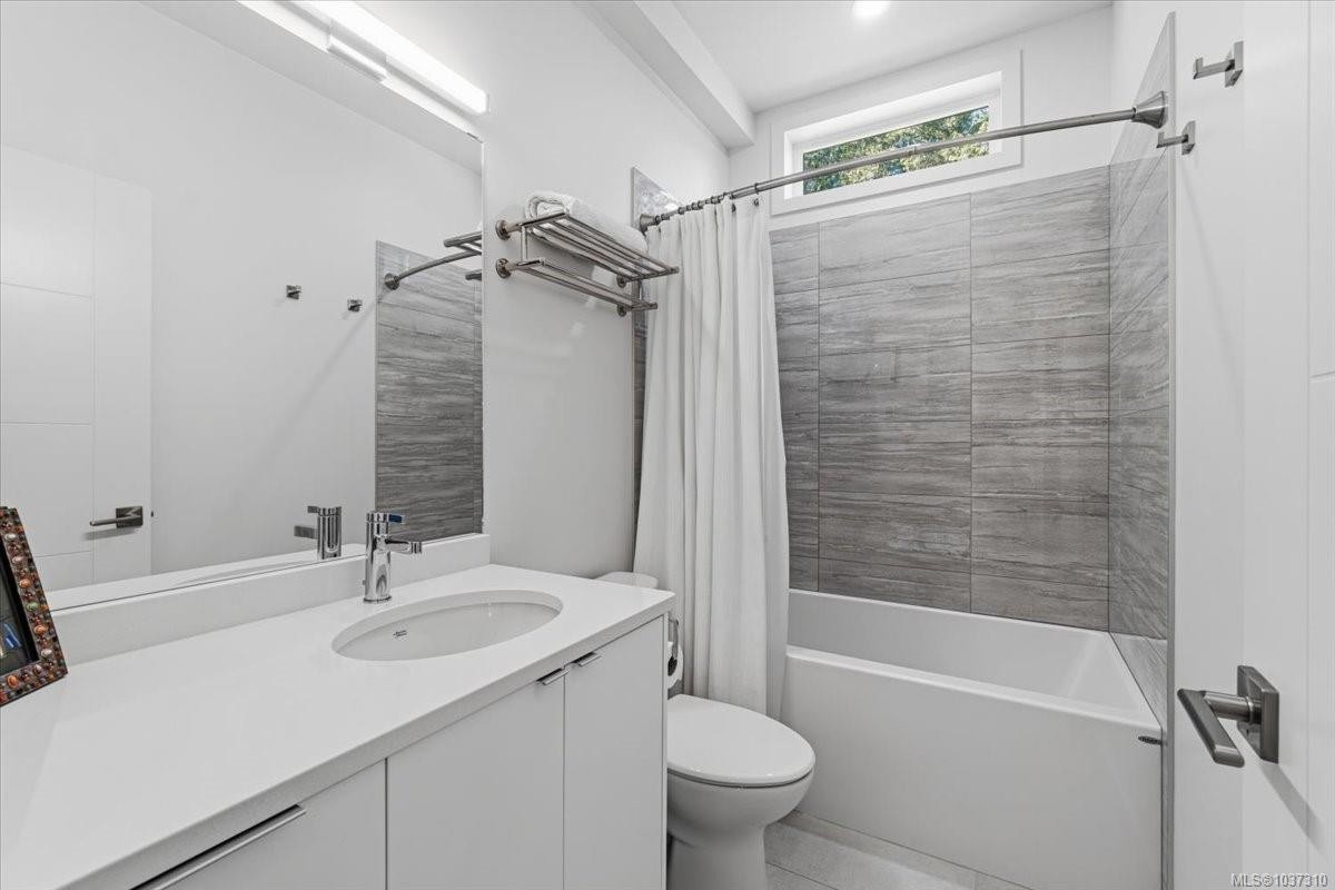 3096 107Th St, Nanaimo, BC