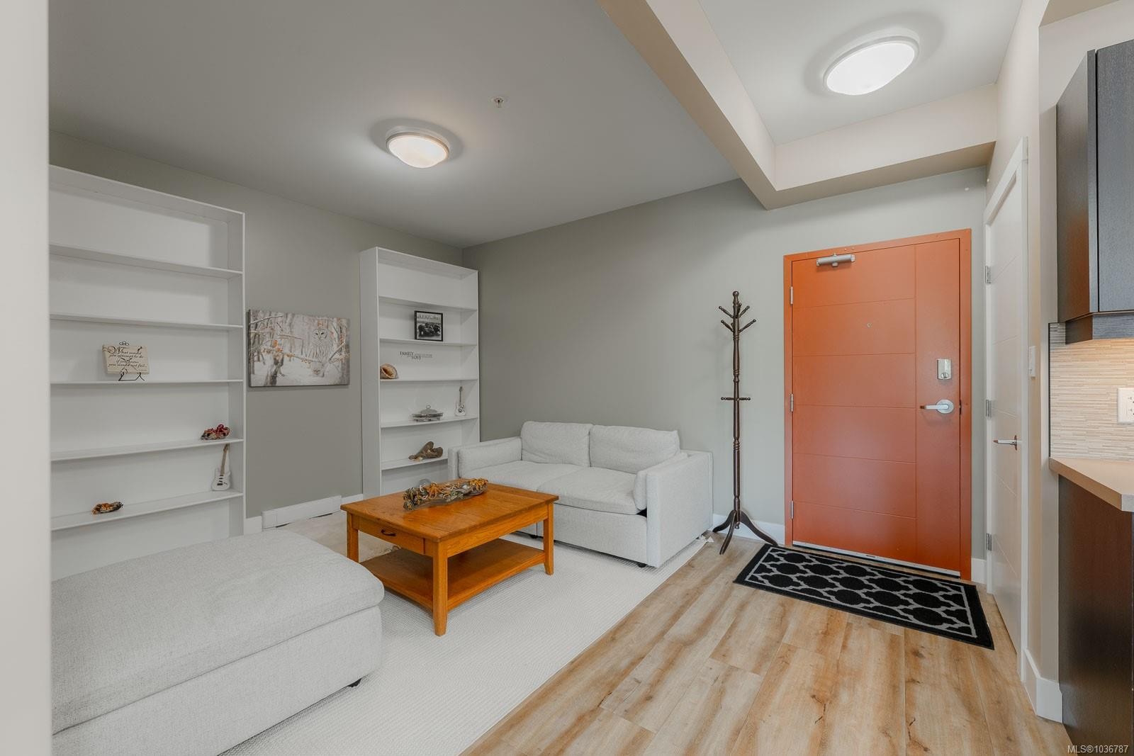 #206-5822 Garden St, Duncan, BC - Indoor