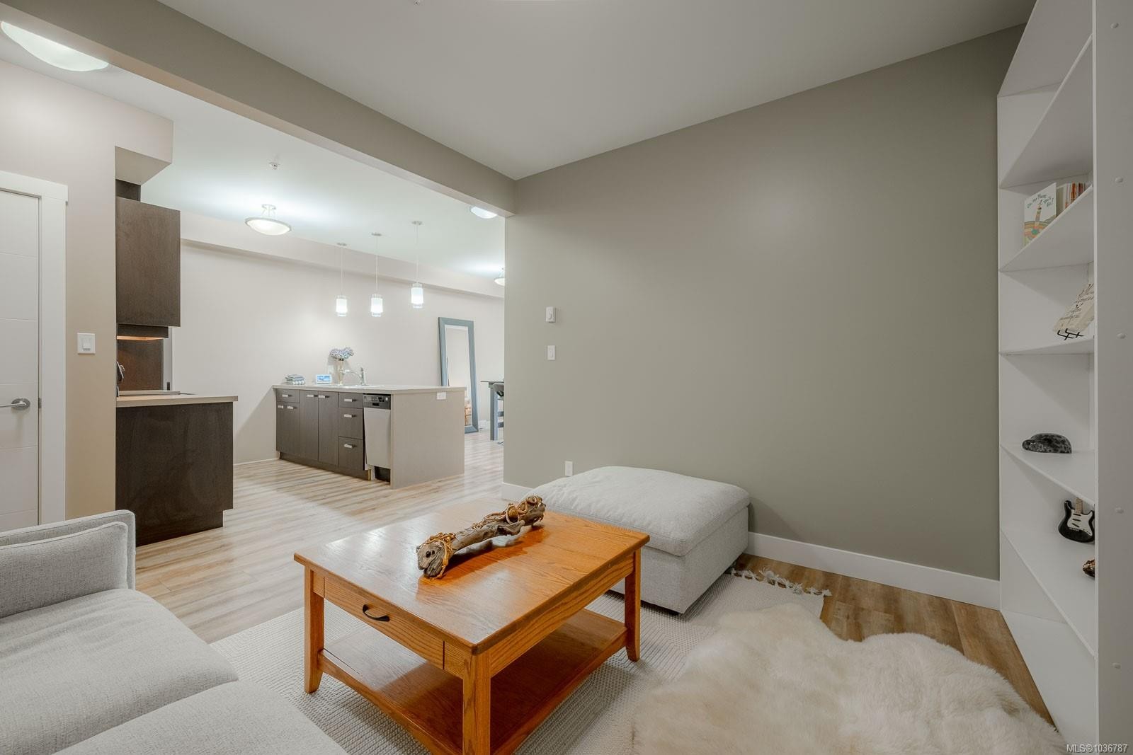 #206-5822 Garden St, Duncan, BC - Indoor Photo Showing Other Room