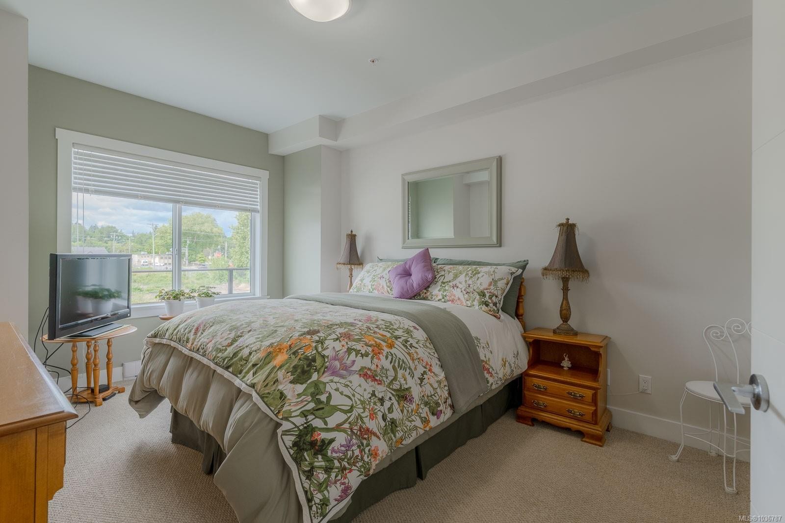 #206-5822 Garden St, Duncan, BC - Indoor Photo Showing Bedroom