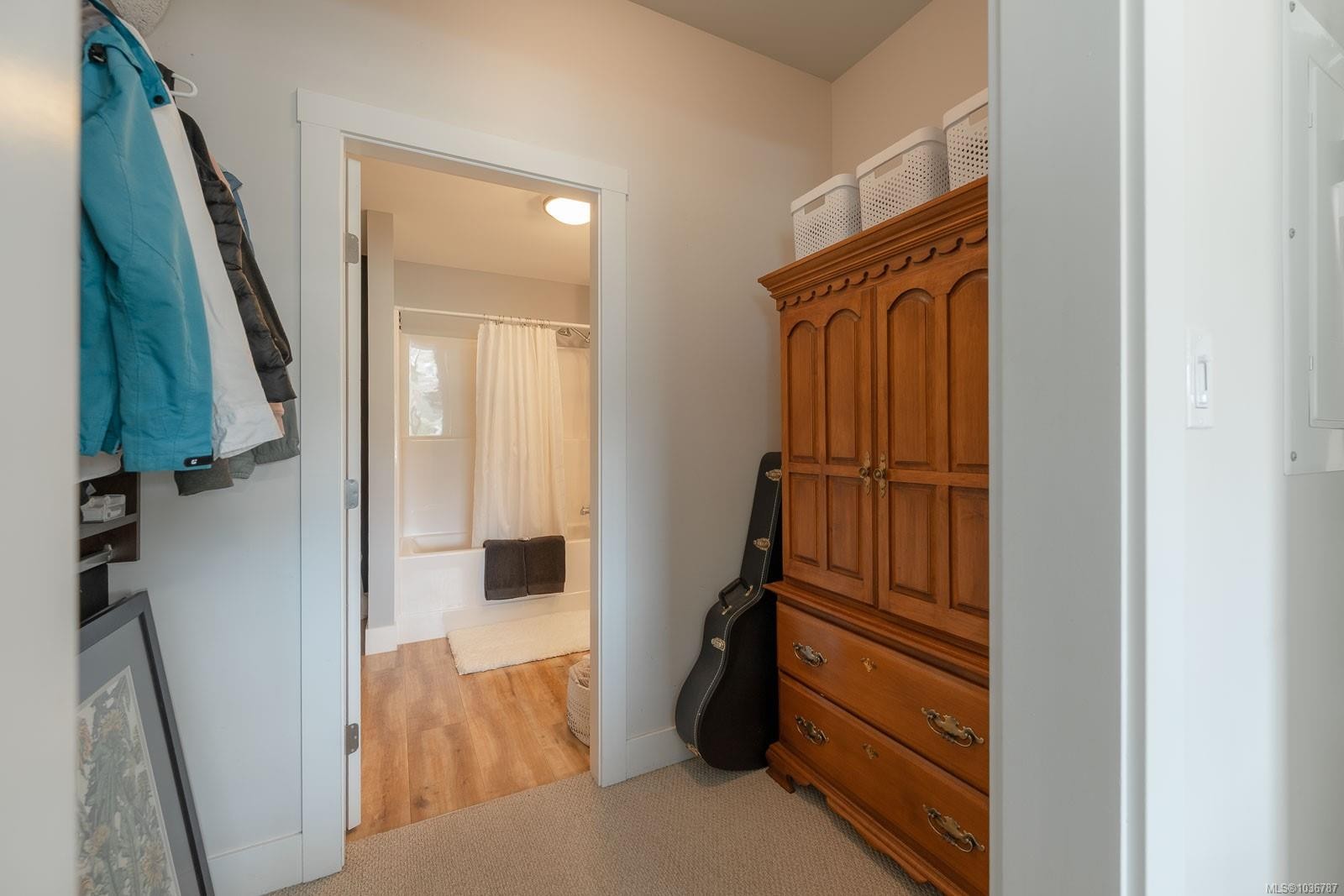 #206-5822 Garden St, Duncan, BC - Indoor