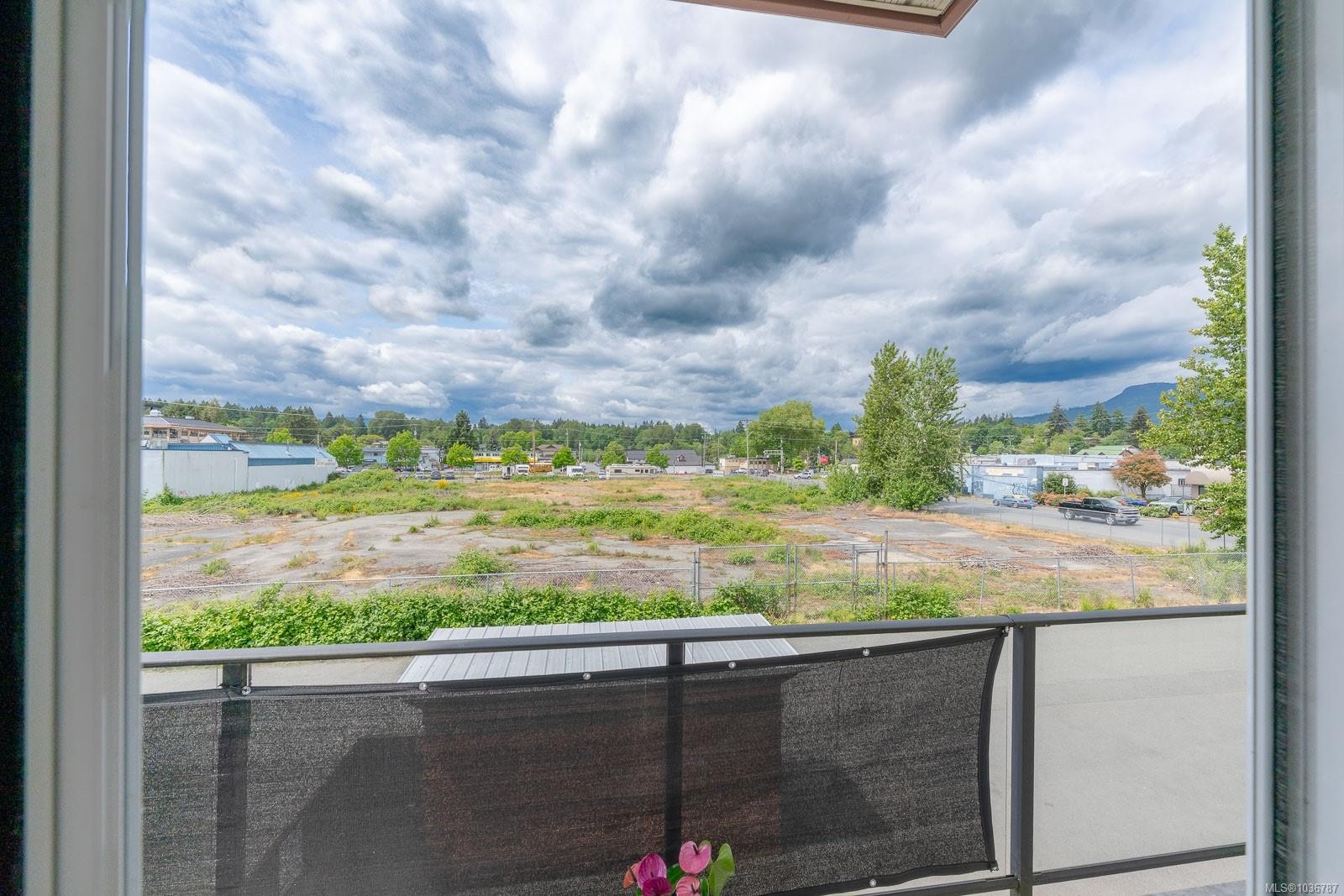 #206-5822 Garden St, Duncan, BC - Outdoor With Balcony With View