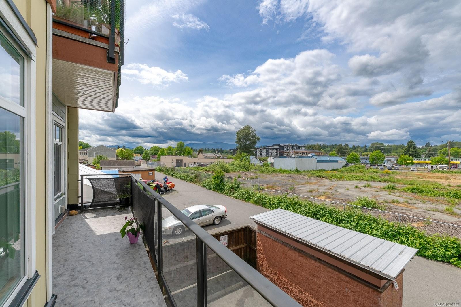 #206-5822 Garden St, Duncan, BC - Outdoor With Balcony With View