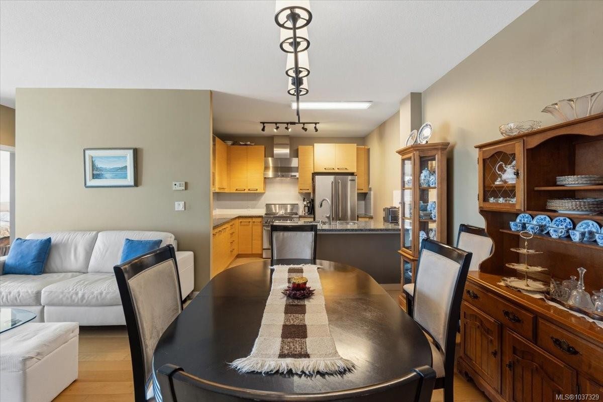#711-38 Front St, Nanaimo, BC - Indoor Photo Showing Dining Room