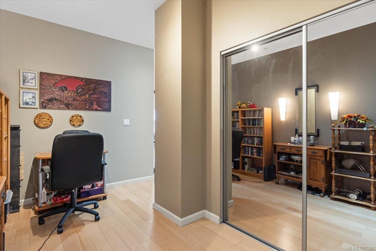 #711-38 Front St, Nanaimo, BC - Indoor Photo Showing Office
