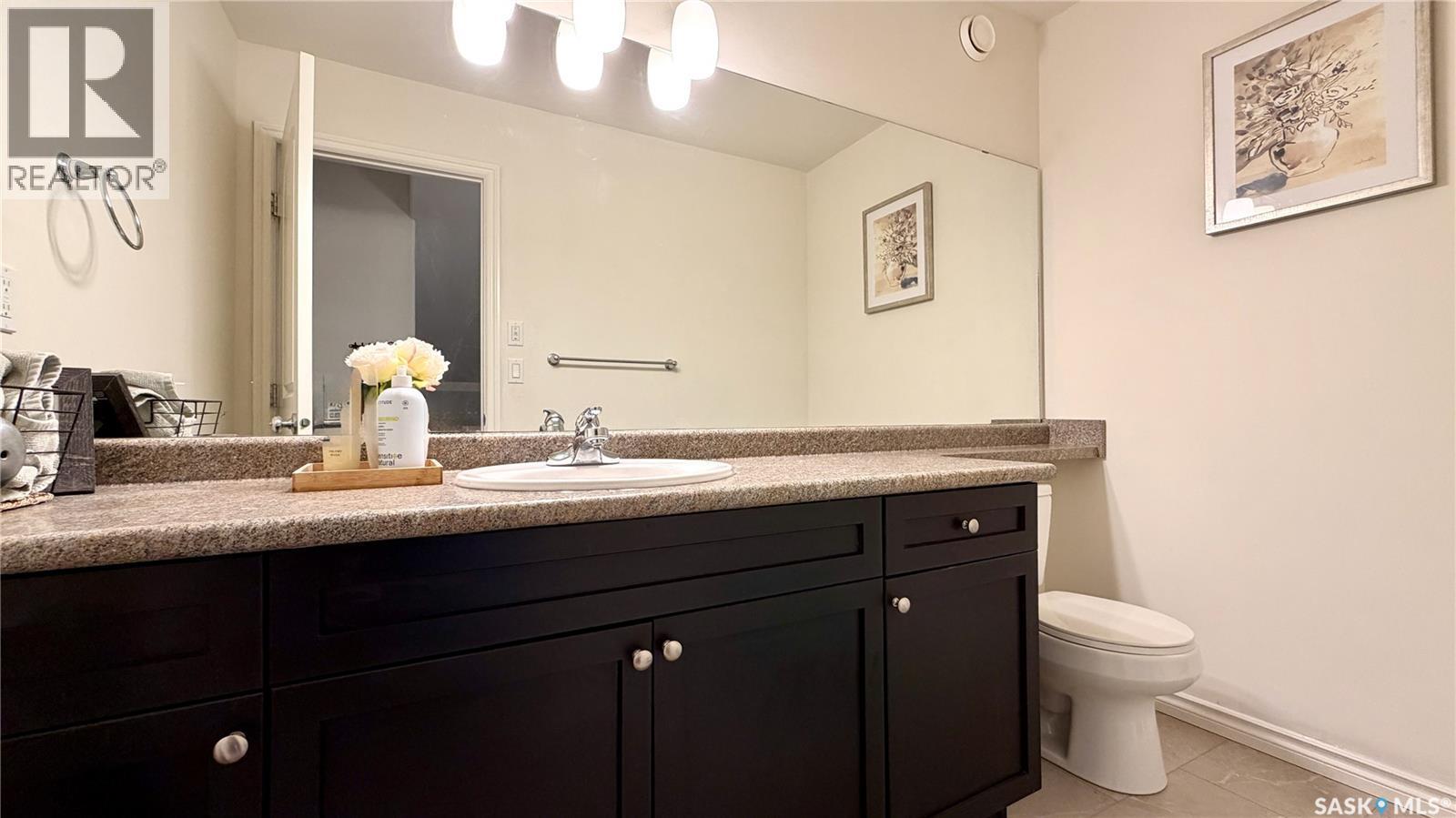 230 Veltkamp Lane, Saskatoon, SK - Indoor Photo Showing Bathroom