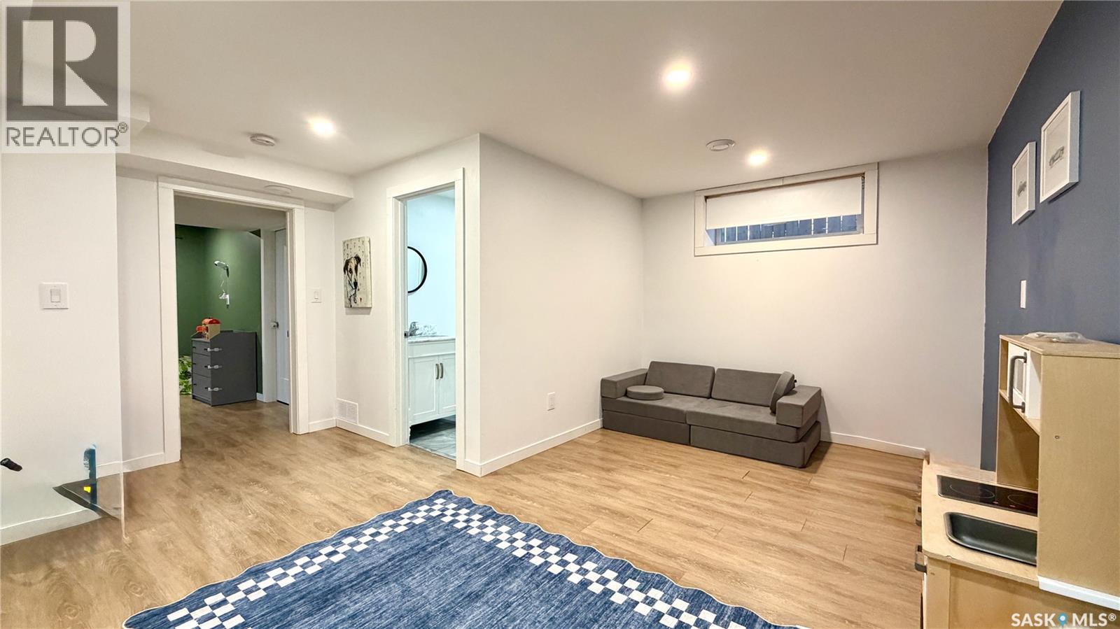 230 Veltkamp Lane, Saskatoon, SK - Indoor
