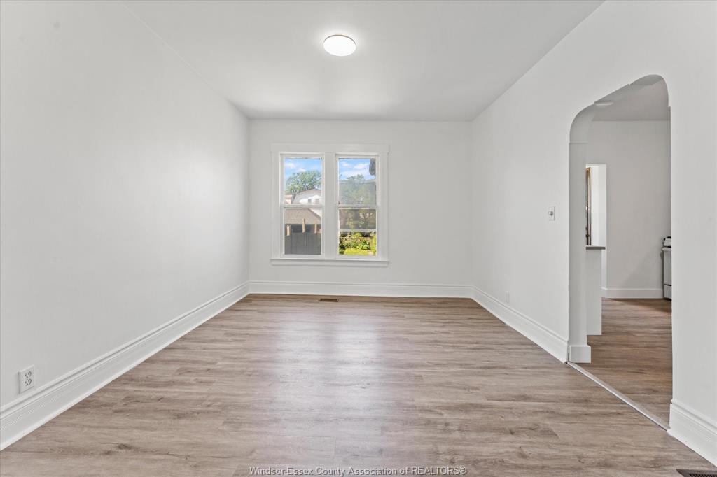 855 Hall Avenue, Windsor, ON
