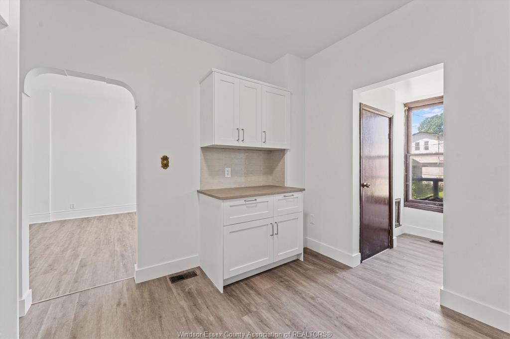 855 Hall Avenue, Windsor, ON