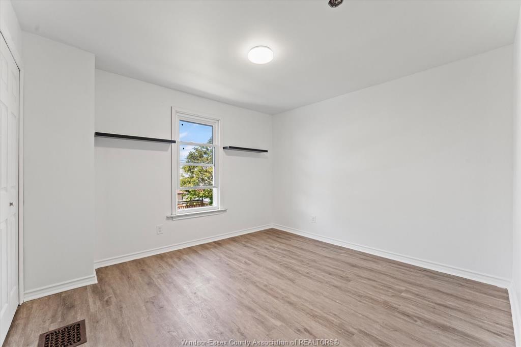 855 Hall Avenue, Windsor, ON