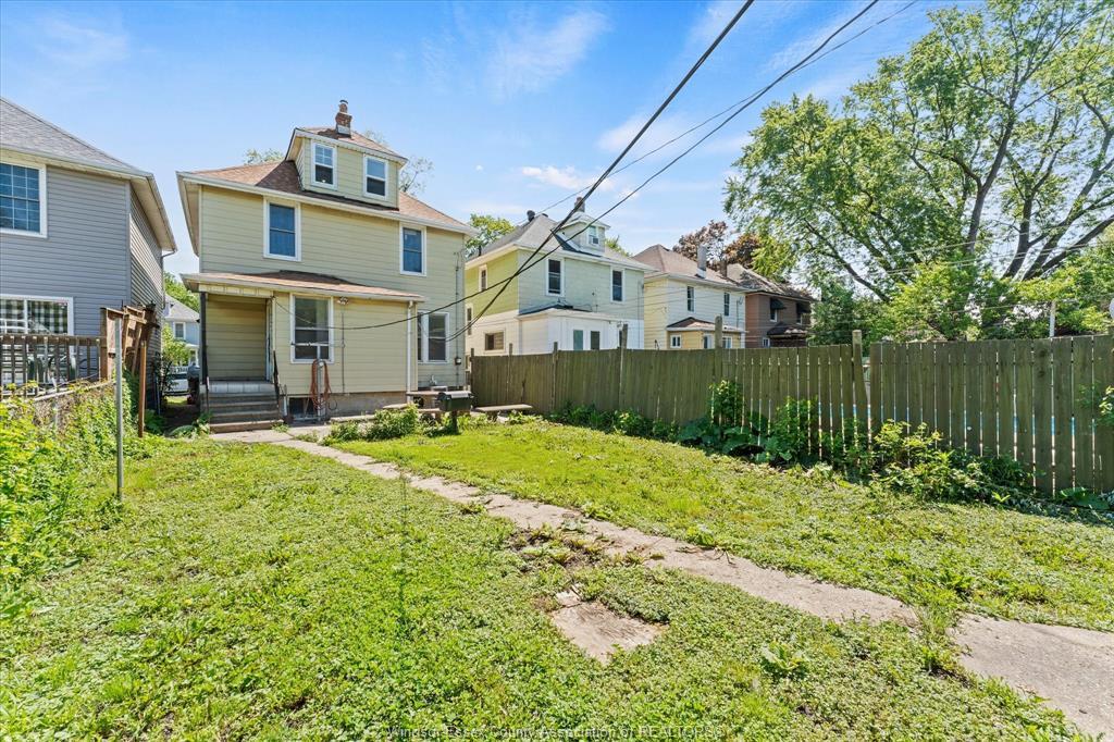 855 Hall Avenue, Windsor, ON