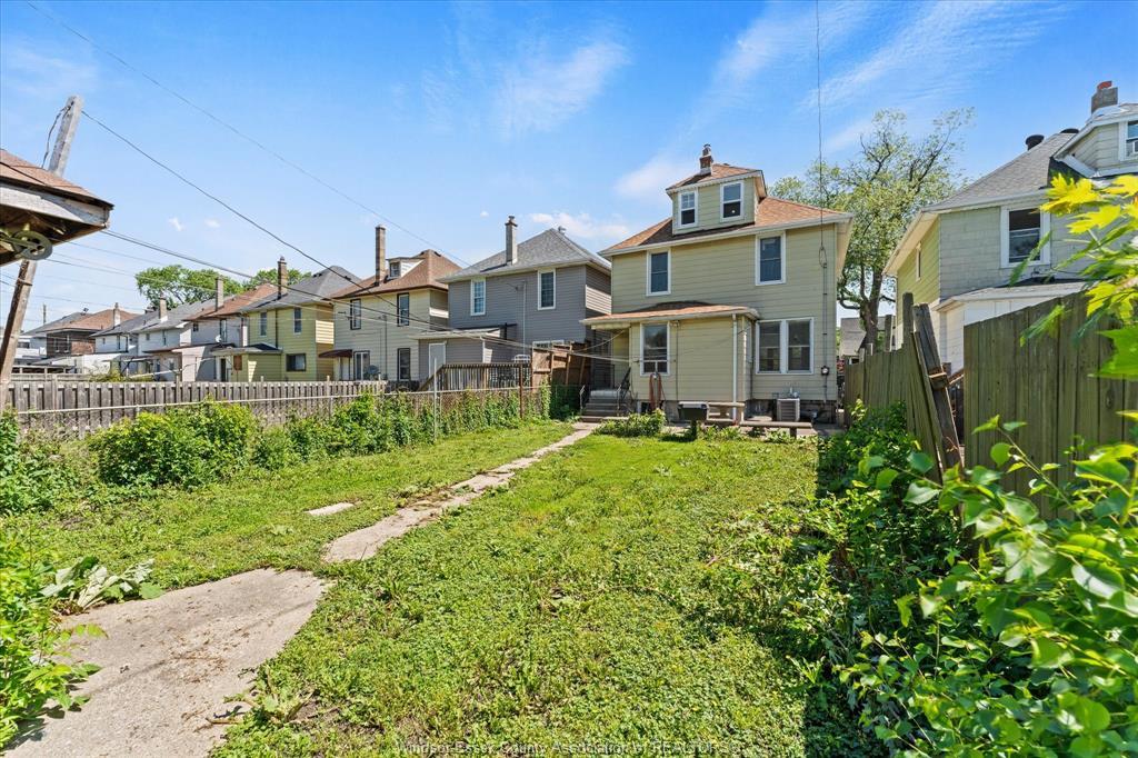855 Hall Avenue, Windsor, ON
