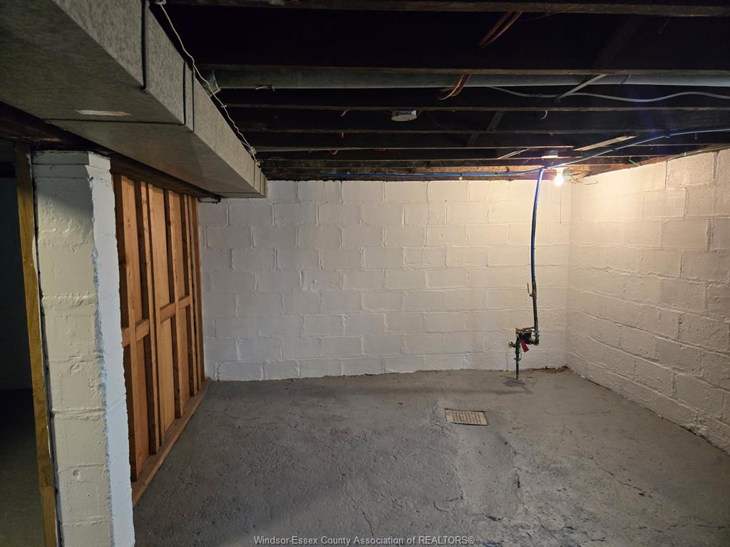 855 Hall Avenue, Windsor, ON