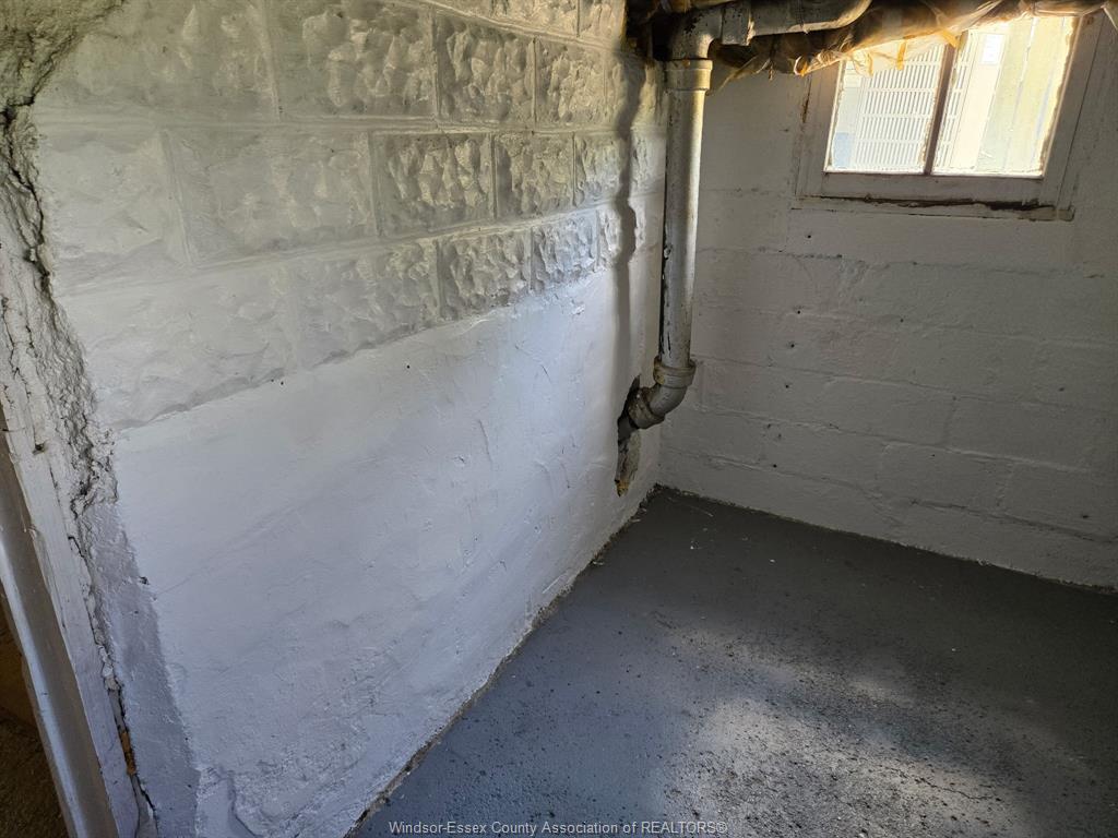 855 Hall Avenue, Windsor, ON