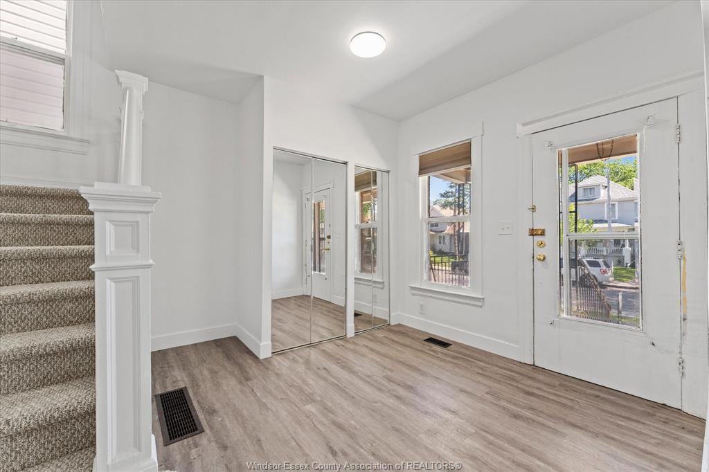 855 Hall Avenue, Windsor, ON