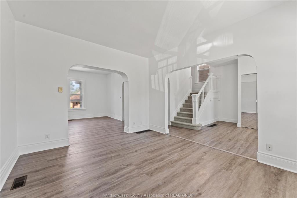855 Hall Avenue, Windsor, ON