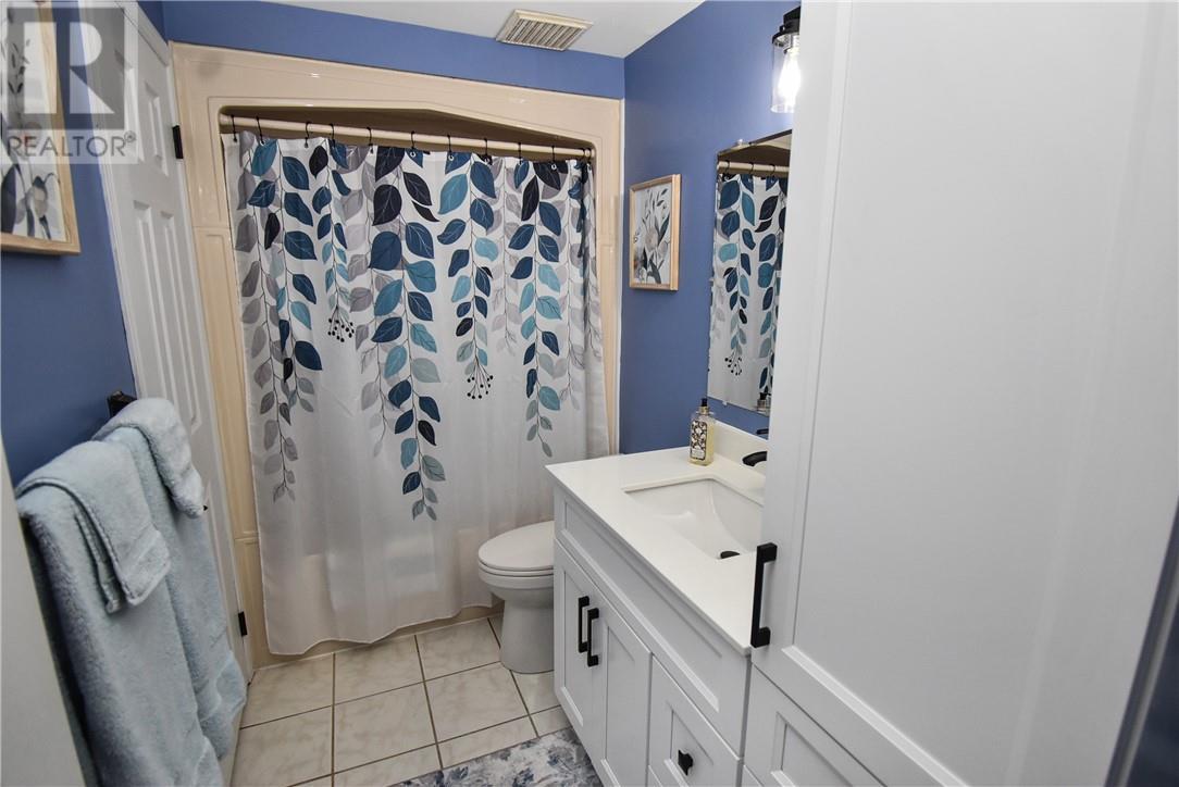 675 William Ave. Unit# 34, Sudbury, ON - Indoor Photo Showing Bathroom