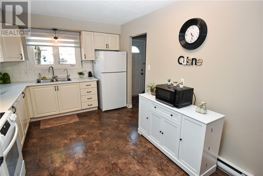 675 William Ave. Unit# 34, Sudbury, ON - Indoor Photo Showing Kitchen With Double Sink