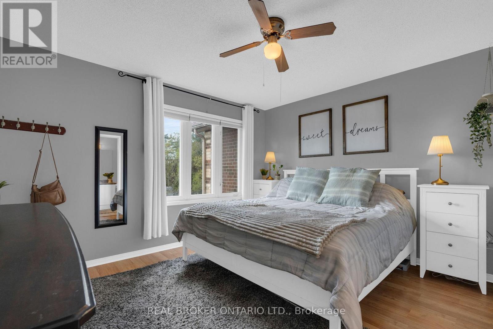 4 Parkside Crescent, Essa, ON - Indoor Photo Showing Bedroom