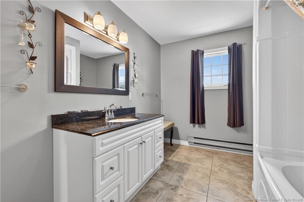 20 Adams Ave, Miramichi, NB