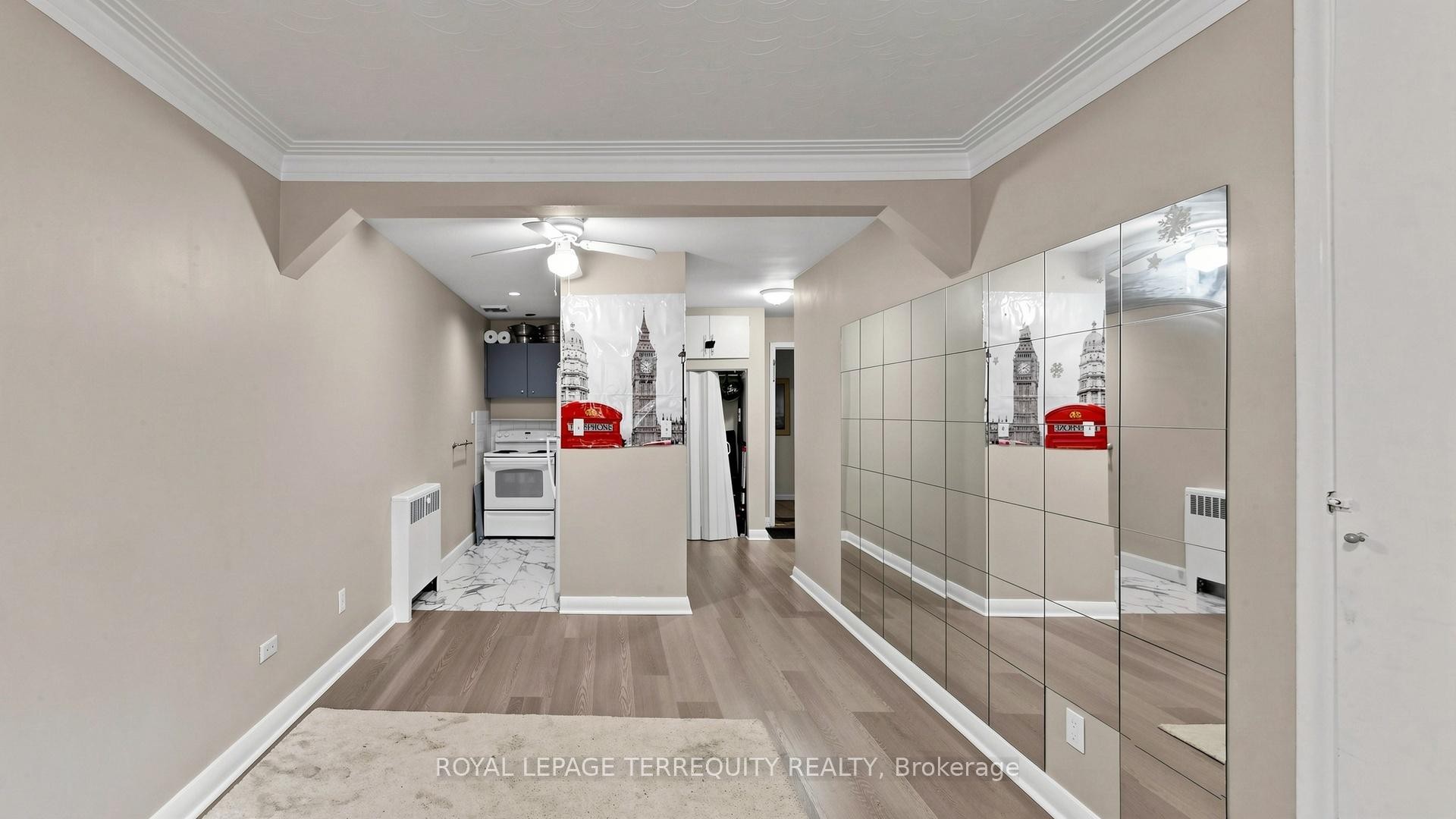 321 Lakeshore Road E, Mississauga, ON