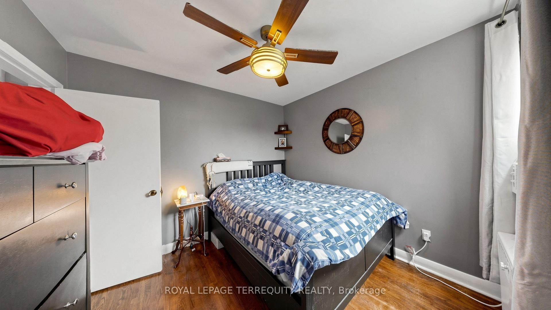 321 Lakeshore Road E, Mississauga, ON