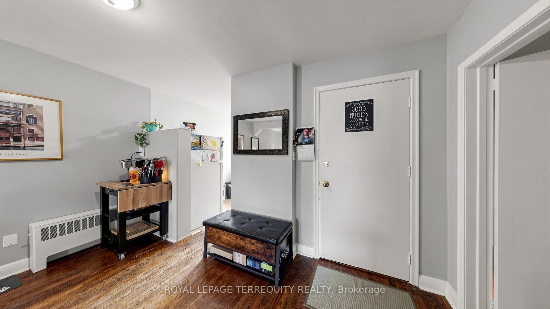 321 Lakeshore Road E, Mississauga, ON
