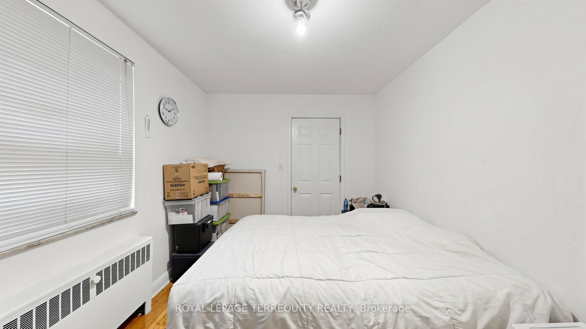 321 Lakeshore Road E, Mississauga, ON