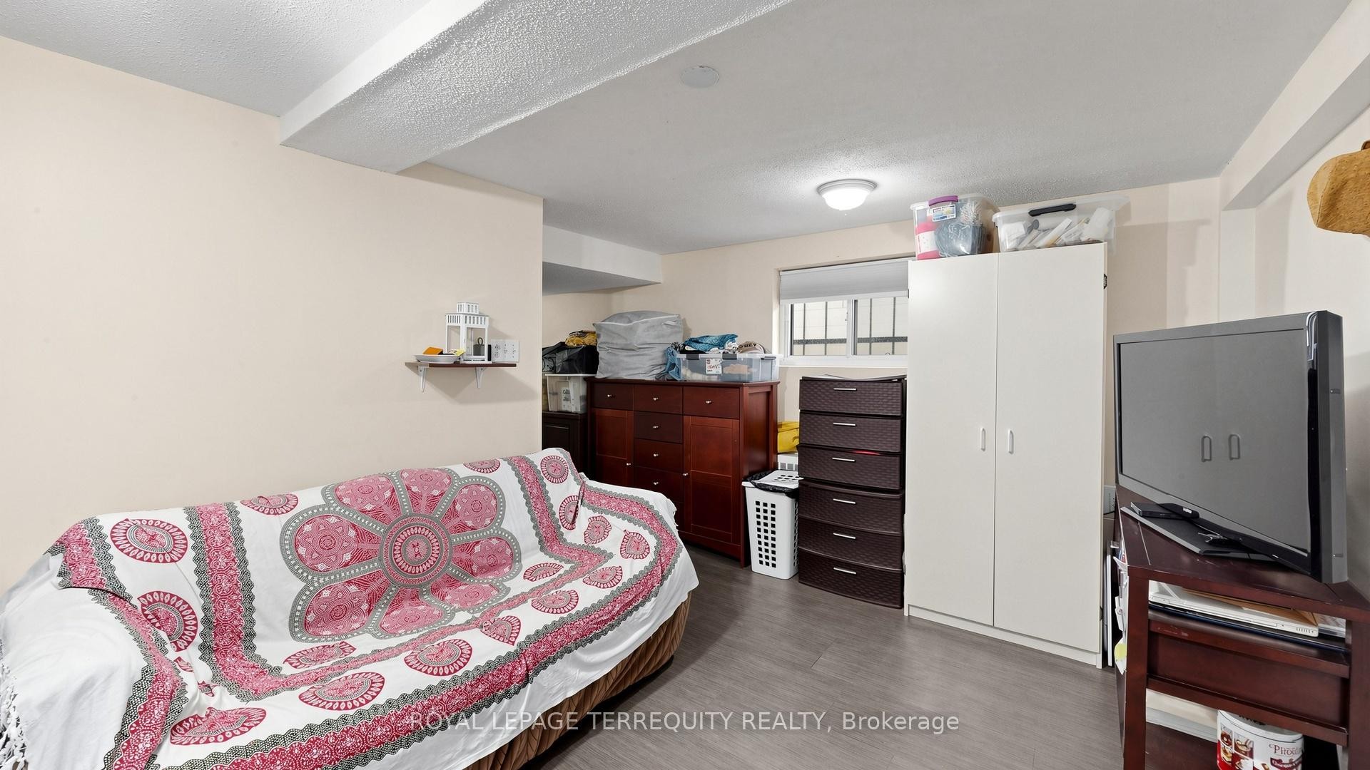 321 Lakeshore Road E, Mississauga, ON