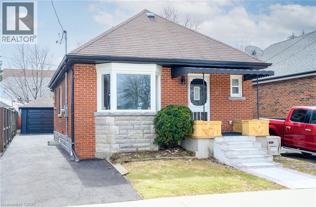 150 Brucedale Avenue E Unit# Lower, Hamilton, ON - Outdoor With Exterior