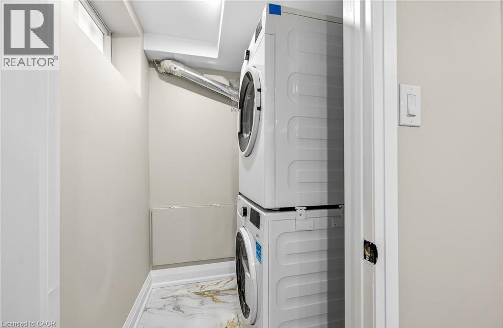 150 Brucedale Avenue E Unit# Lower, Hamilton, ON - Indoor Photo Showing Laundry Room