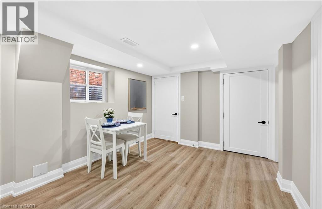 150 Brucedale Avenue E Unit# Lower, Hamilton, ON - Indoor Photo Showing Other Room