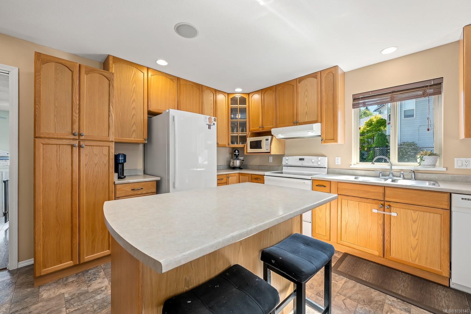 809 Willowcrest Rd, Campbell River, BC