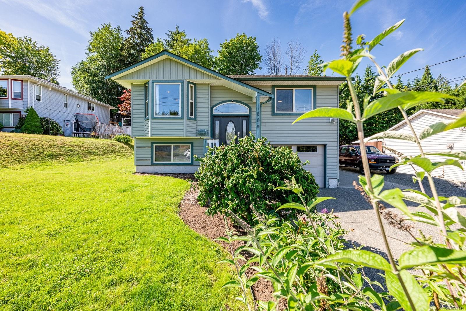 809 Willowcrest Rd, Campbell River, BC
