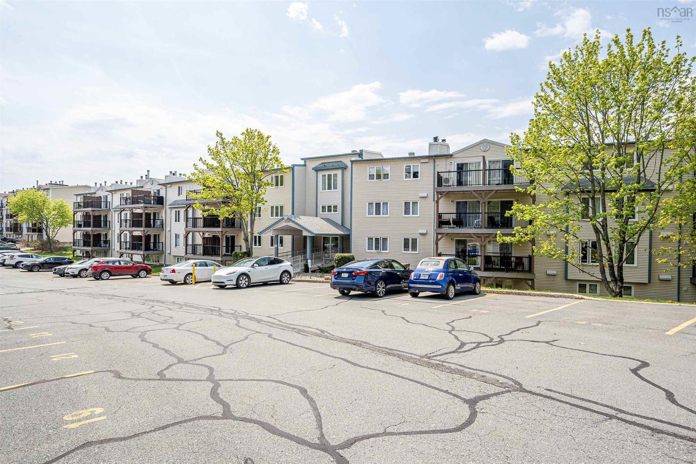422 3700 John Parr Drive, Halifax, NS