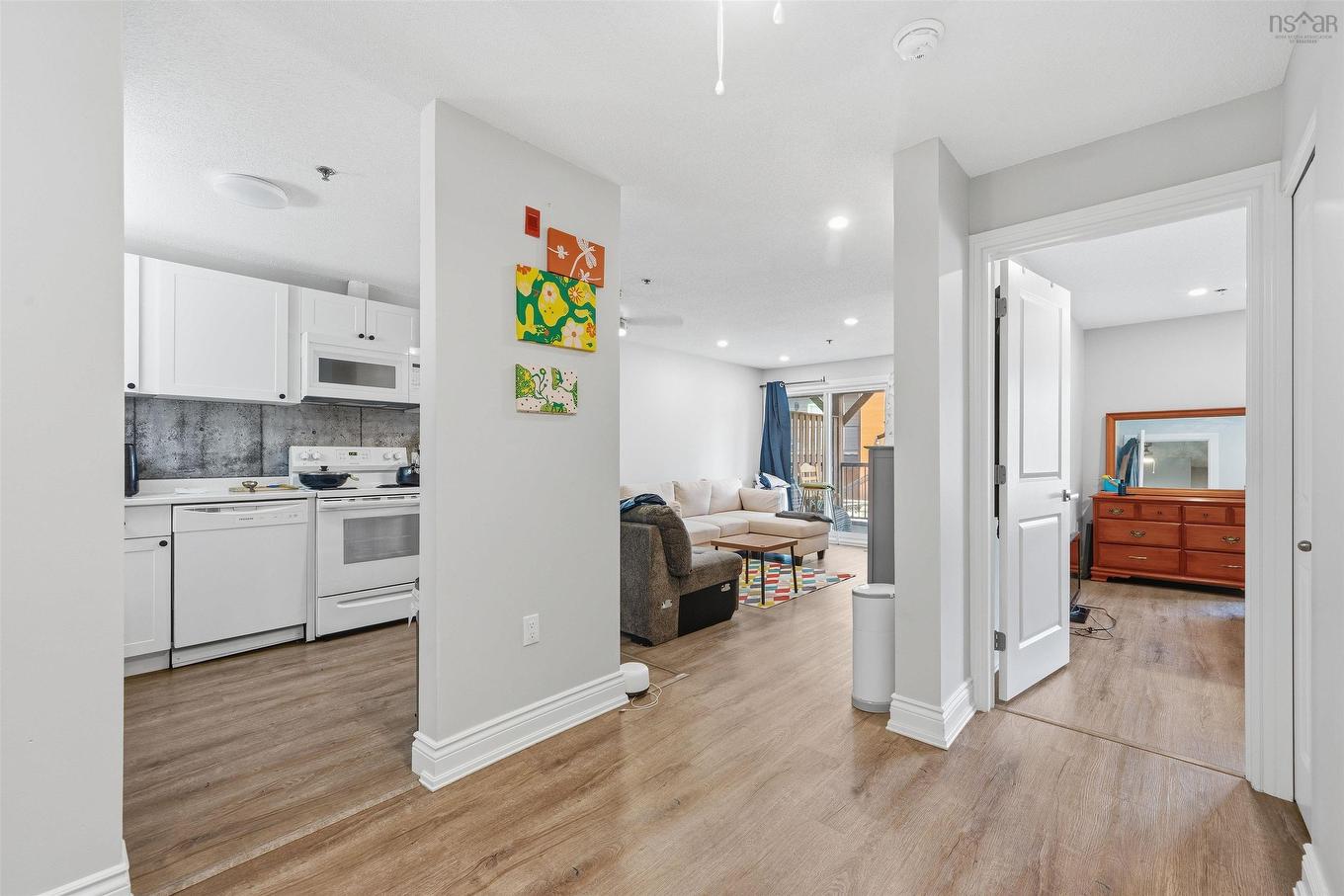 422 3700 John Parr Drive, Halifax, NS