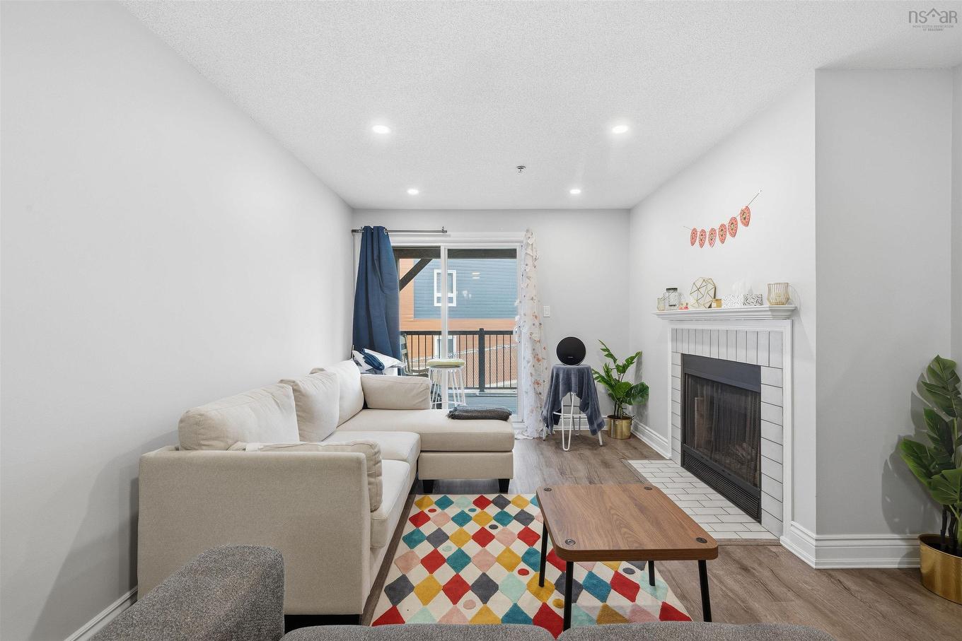 422 3700 John Parr Drive, Halifax, NS