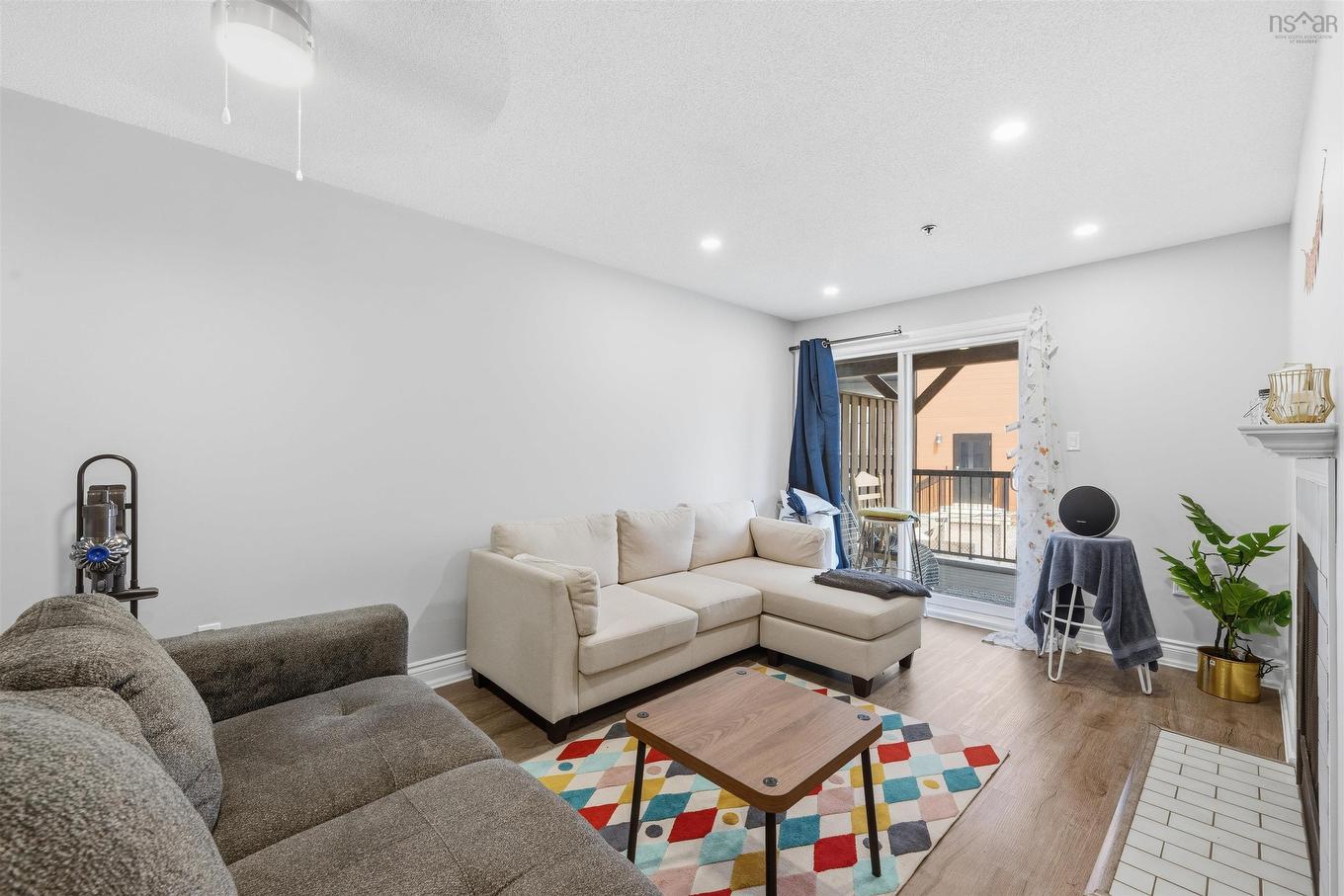 422 3700 John Parr Drive, Halifax, NS