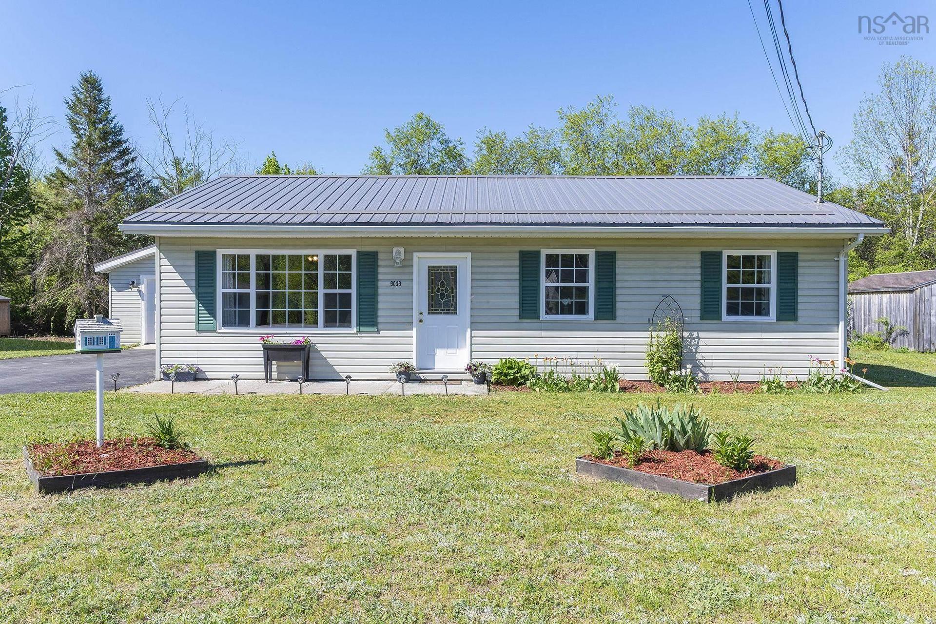 9039 10 Highway, Nictaux, NS